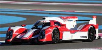 Toyota faz testes com o híbrido TS030 para competições de endurance